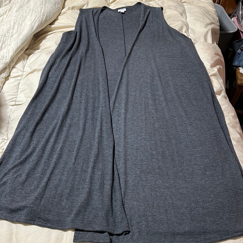 Gray Sleeveless Open Cardigan
